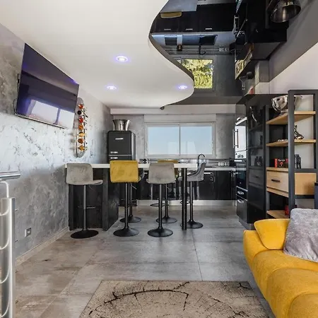 Luxury Duplex Naturiste Sea View *