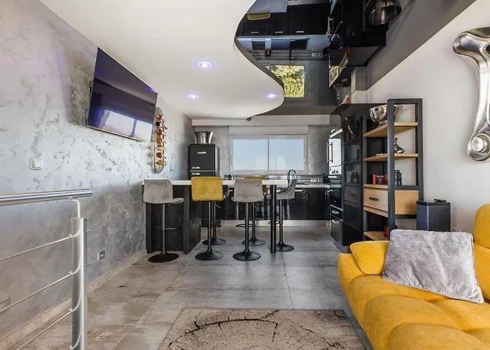 Luxury Duplex Naturiste Sea View *