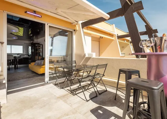 Luxury Duplex Naturiste Sea View *